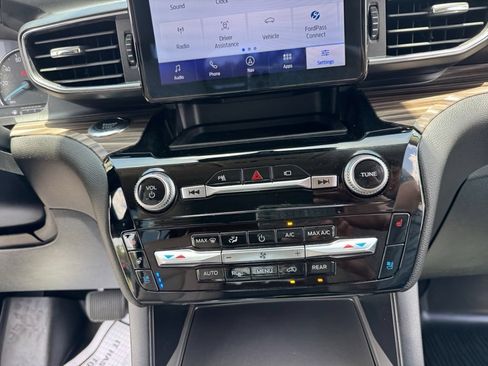 Certified 2022 Ford Explorer Limited w/ Equipment Group 301A RWD image 25