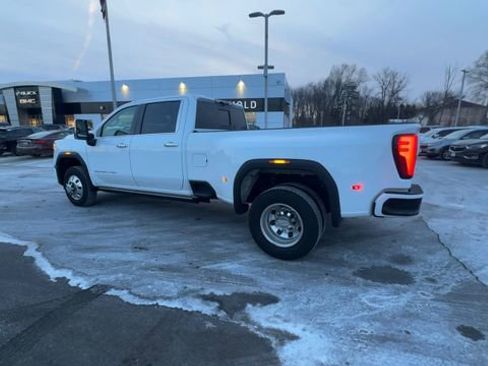 Certified 2025 GMC Sierra 3500 Denali w/ Denali Reserve Package image 6