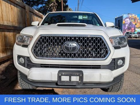 Used 2019 Toyota Tacoma TRD Sport image 2