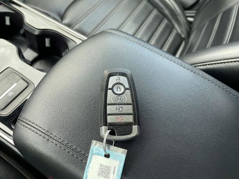 Used 2019 Ford Edge SEL w/ Equipment Group 201A AWD/4WD image 39