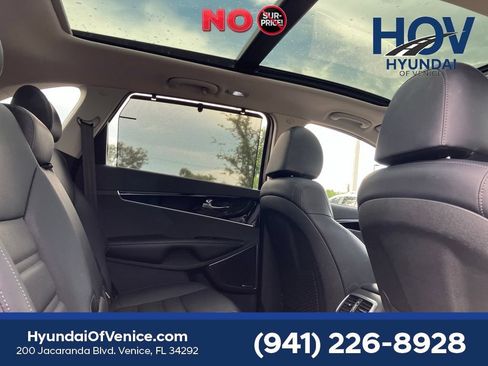 Used 2019 Kia Sorento SX w/ SX Touring Package AWD/4WD image 19