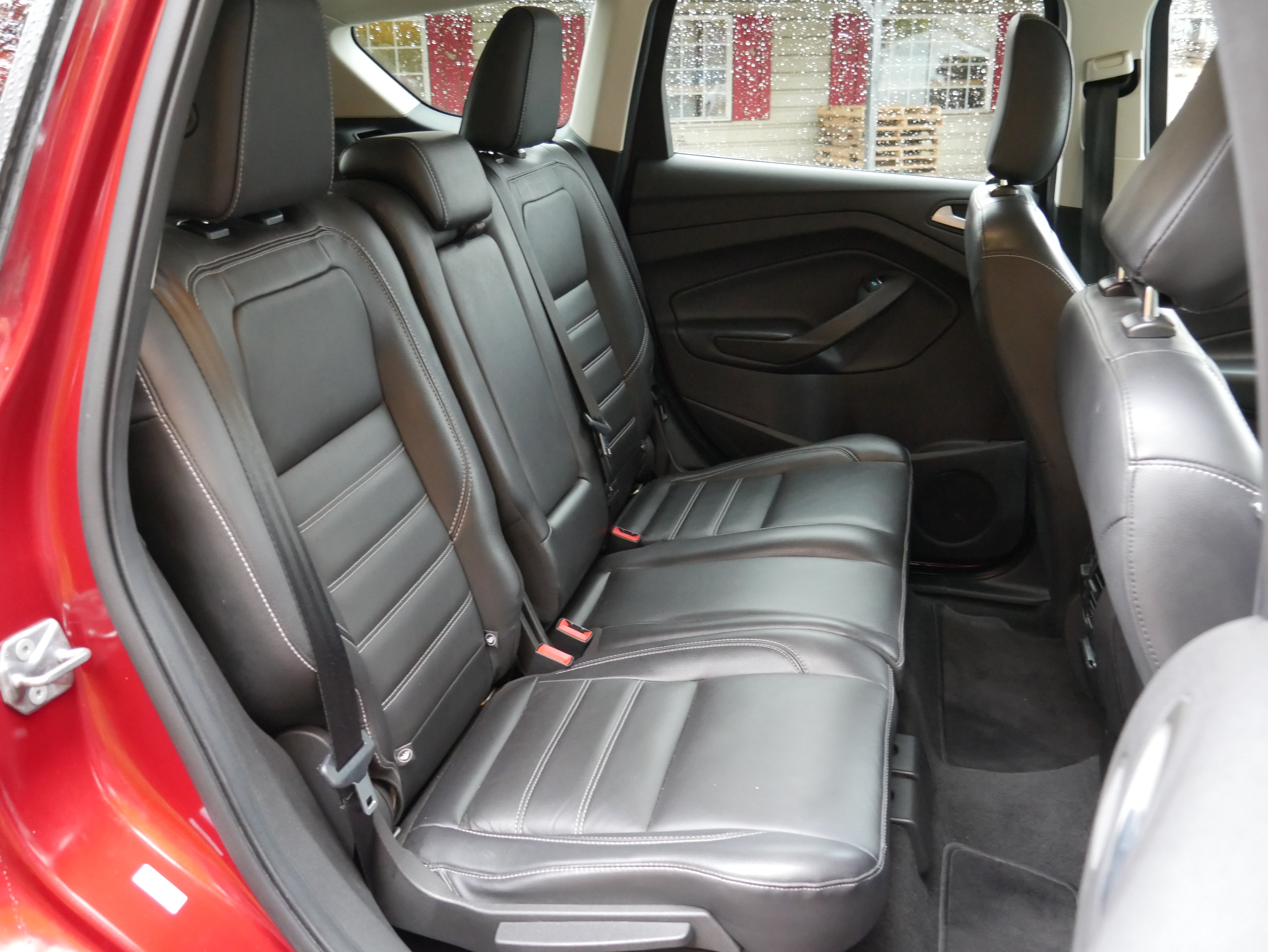 Used 2018 Ford Escape Titanium w/ Ford Safe & Smart Package AWD/4WD image 25