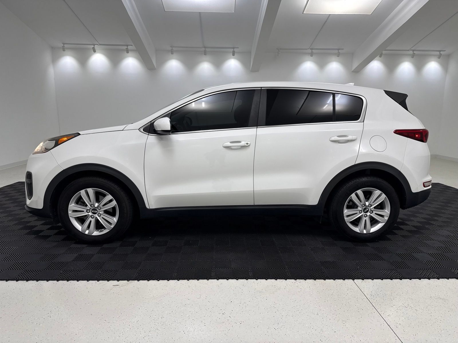 Used 2019 Kia Sportage LX FWD image 8