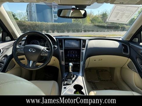 Used 2017 INFINITI Q50 3.0t Premium w/ 3.0T Premium Plus Package AWD/4WD image 13