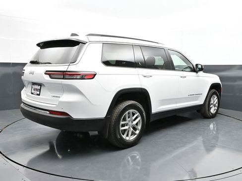 New 2026 Jeep Grand Cherokee L Laredo w/ MOPAR Finishing Package AWD/4WD image 3
