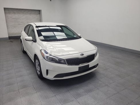 Used 2017 Kia Forte LX FWD image 14