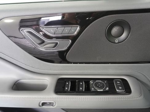 Used 2020 Lincoln Aviator Reserve w/ Elements Package Plus RWD image 20