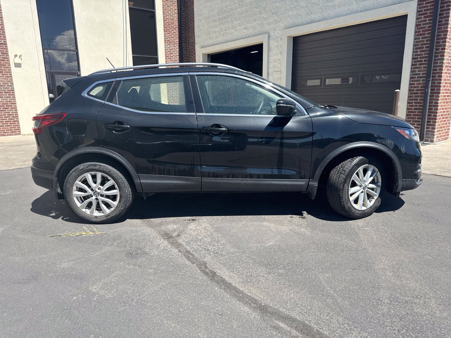 Used 2020 Nissan Rogue Sport SV AWD/4WD image 9