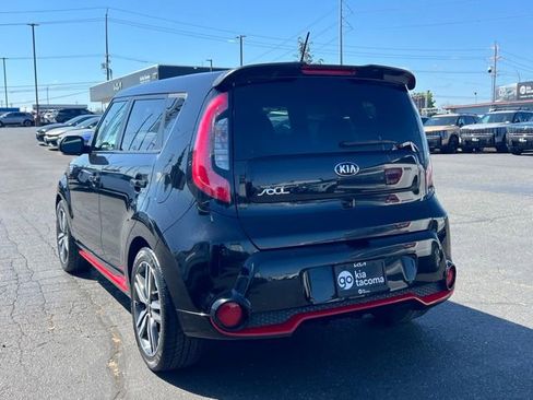 Used 2015 Kia Soul + FWD image 11
