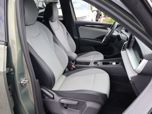 Certified 2026 Volkswagen Tiguan SE R-Line FWD image 20