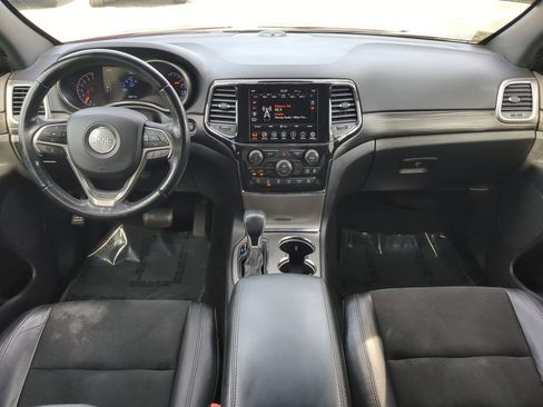 Used 2022 Jeep Grand Cherokee Laredo X image 15