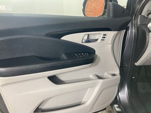 Used 2018 Honda Pilot Elite image 11