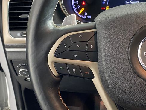 Used 2017 Jeep Grand Cherokee Limited image 17