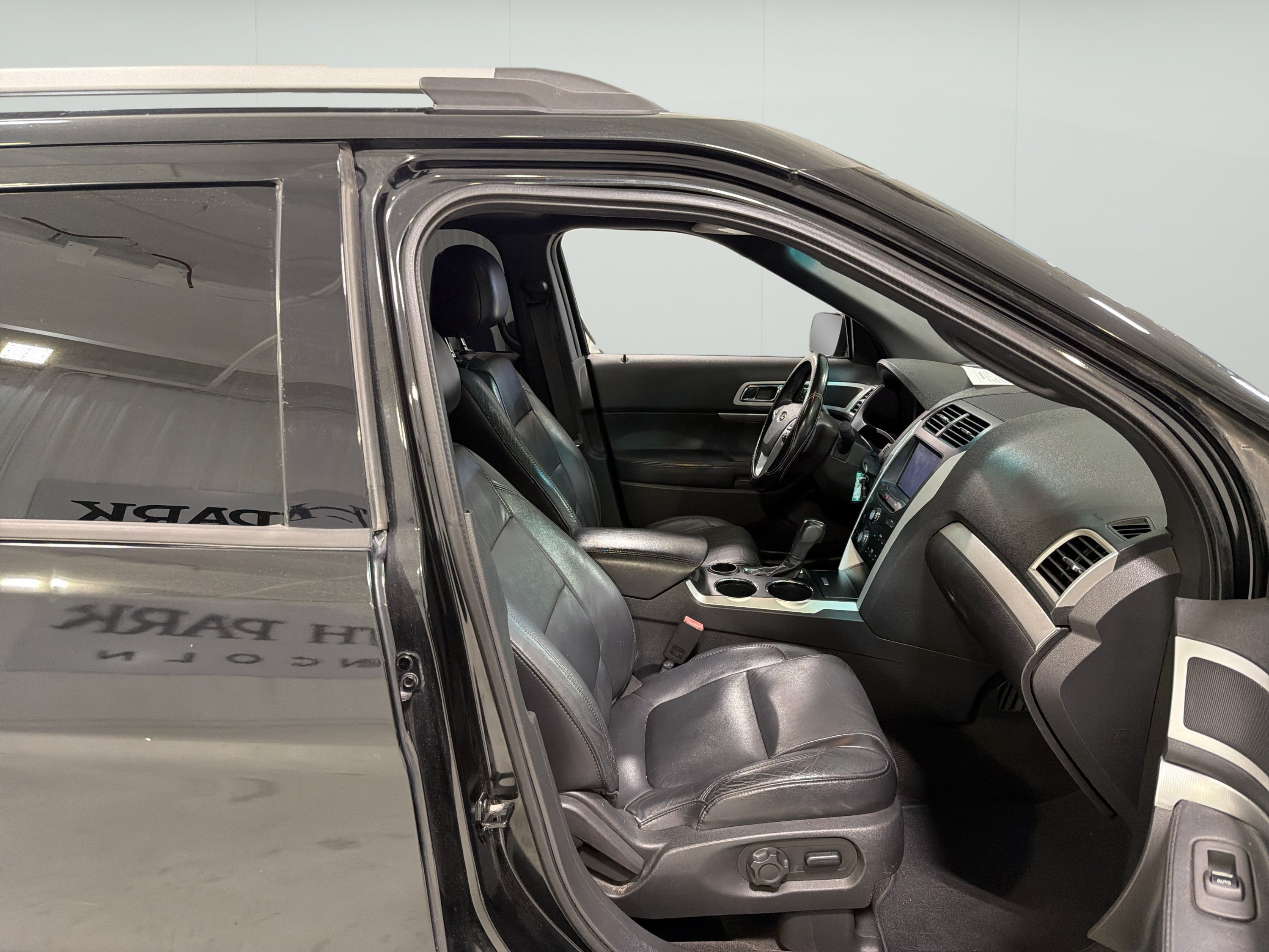 Used 2013 Ford Explorer XLT FWD image 15