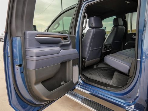 Used 2025 Chevrolet Silverado 2500 High Country w/ Technology Package image 29