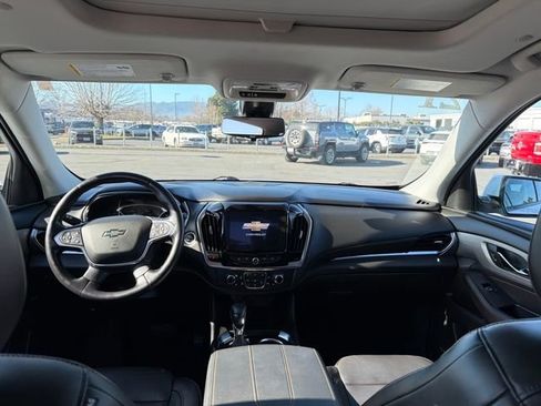 Used 2021 Chevrolet Traverse RS w/ LPO, Floor Liner Package image 4