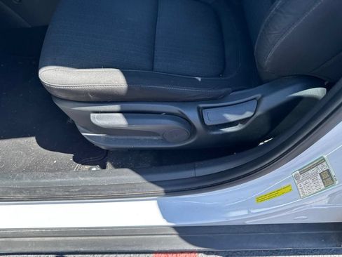 Certified 2022 Hyundai Kona SEL AWD/4WD image 5