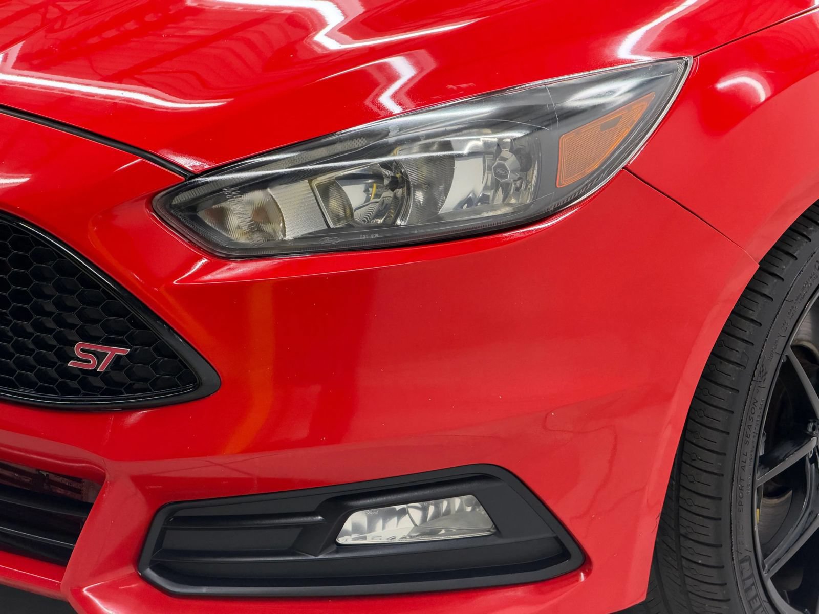 Used 2017 Ford Focus ST FWD image 4