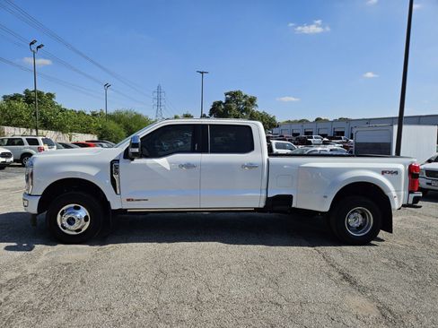 Certified 2024 Ford F350 Limited w/ FX4 Off-Road Package image 7