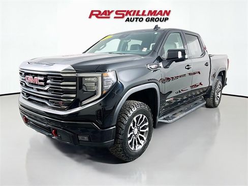 Used 2022 GMC Sierra 1500 AT4 w/ AT4 Premium Package image 3