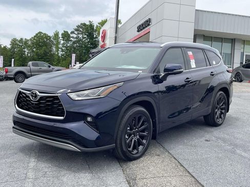 New 2026 Toyota Highlander Platinum AWD/4WD image 4