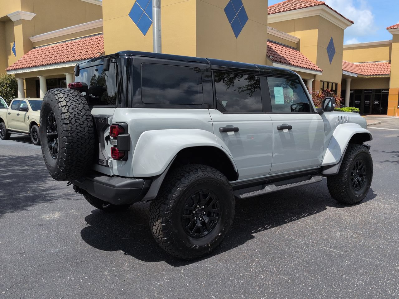 New 2026 Ford Bronco Raptor AWD/4WD image 4
