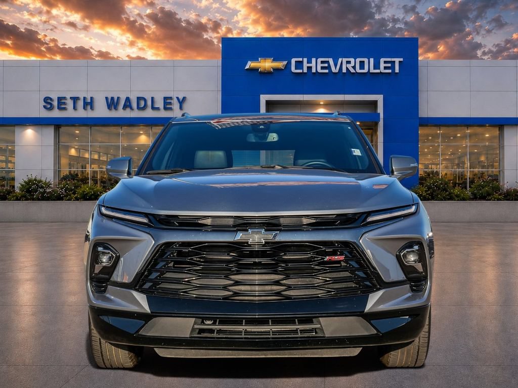 Used 2025 Chevrolet Blazer RS FWD image 2