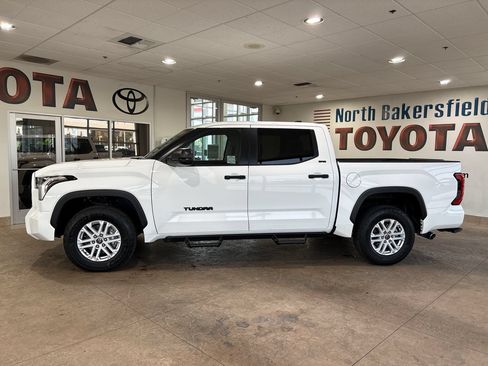 Used 2024 Toyota Tundra SR5 AWD/4WD image 7
