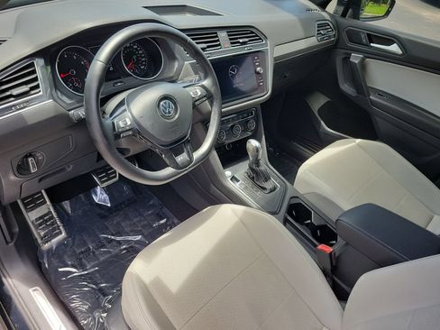 Used 2021 Volkswagen Tiguan SE R-Line FWD image 22