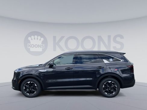 New 2026 Kia Sorento S FWD image 2