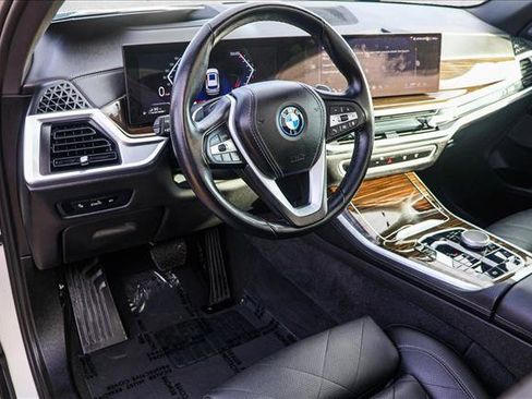 Used 2024 BMW X5 xDrive50e image 10