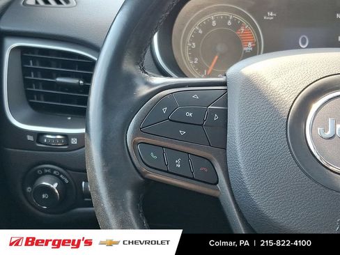 Used 2021 Jeep Cherokee Trailhawk w/ Sun, Sound & Nav Group AWD/4WD image 25