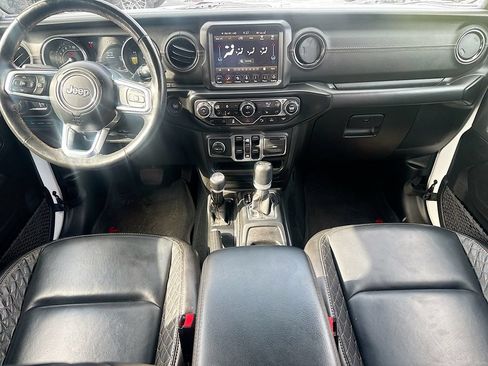 Used 2023 Jeep Wrangler Unlimited Sahara AWD/4WD image 25