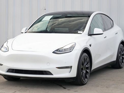 Used 2021 Tesla Model Y Long Range image 49
