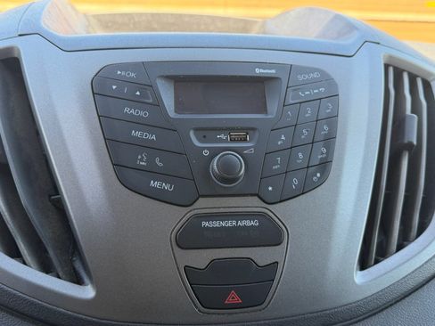 Used 2019 Ford Transit 250 148 Medium Roof RWD image 8