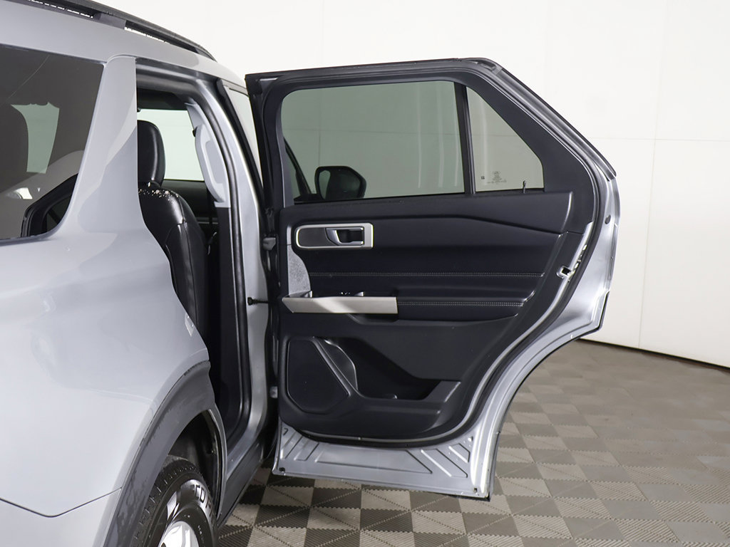 Used 2022 Ford Explorer XLT AWD/4WD image 22