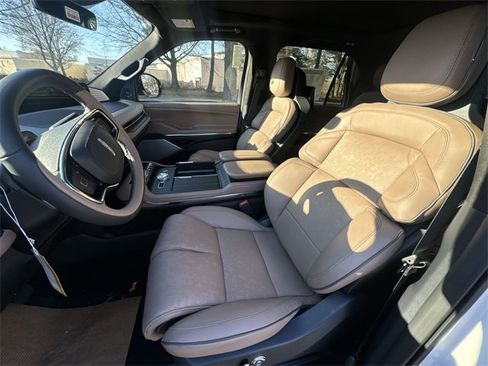 New 2025 Lincoln Navigator Black Label image 11