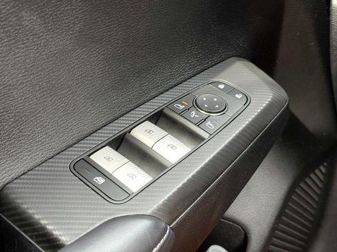 Used 2024 Mitsubishi Outlander AWD image 31