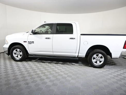Used 2020 RAM 1500 Classic SLT w/ Luxury Group AWD/4WD image 3