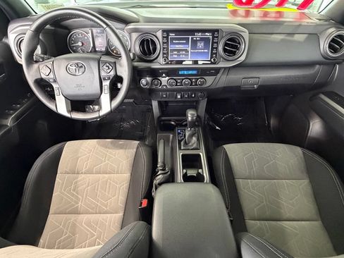 Certified 2023 Toyota Tacoma TRD Sport AWD/4WD image 33