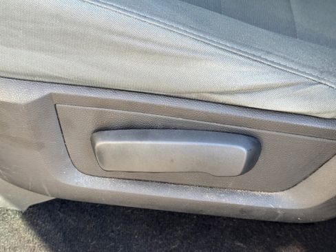 Used 2016 RAM 2500 SLT image 18