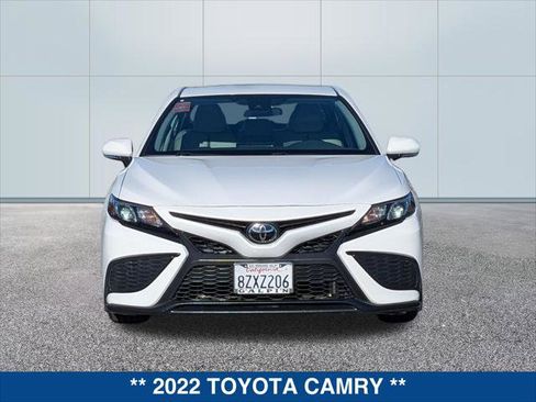 Used 2022 Toyota Camry SE image 8