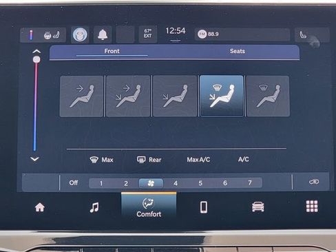 Certified 2023 Jeep Compass Latitude w/ Sun and Sound Group AWD/4WD image 28