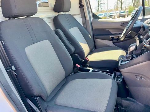 Used 2023 Ford Transit Connect XL image 9