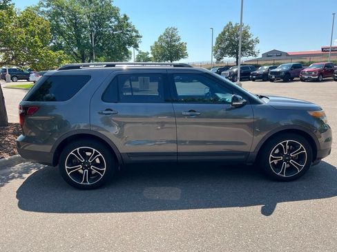 Used 2015 Ford Explorer Sport w/ Equipment Group 401A AWD/4WD image 6