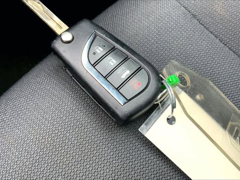 Used 2024 Toyota Corolla LE image 14