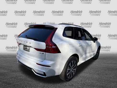 Certified 2025 Volvo XC60 B5 Plus image 10