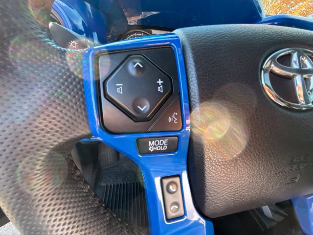 Used 2020 Toyota Tacoma TRD Off-Road w/ TRD Premium Off Road Package AWD/4WD image 14
