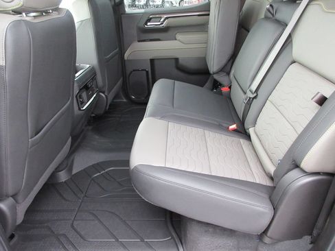 New 2026 Chevrolet Silverado 1500 ZR2 w/ LPO, Dark Essentials Package AWD/4WD image 17