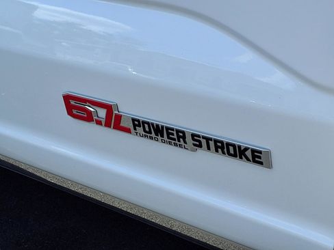 Used 2023 Ford F450 Limited w/ FX4 Off-Road Package image 34